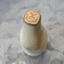 Load image into Gallery viewer, Wax Seal Stamp Either Peace Or War Latin Motto Remake of Antique 19th Century Wax Seal Crest - RQP Studio