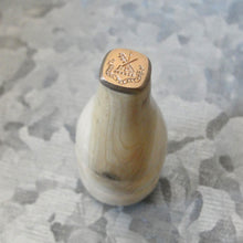 Load image into Gallery viewer, Wax Seal Stamp Either Peace Or War Latin Motto Remake of Antique 19th Century Wax Seal Crest - RQP Studio