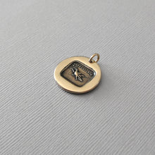 Load image into Gallery viewer, Fearless Wax Seal Charm with eagle - Soar Without Fear - antique wax seal charm jewelry French No Fear motto - RQP Studio