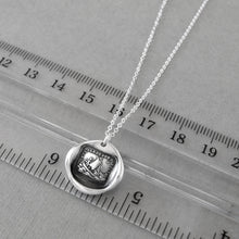 Load image into Gallery viewer, Wax seal necklace with Italian love motto "If I Lose You I Am Lost". Antique wax seal jewelry with guiding star made in silver.