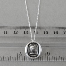 Load image into Gallery viewer, Wax seal necklace with sunflower and Italian motto "Never Ungrateful". Antique wax seal charm jewelry made in silver.