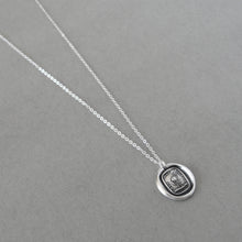 Load image into Gallery viewer, Wax seal necklace with sunflower and Italian motto "Never Ungrateful". Antique wax seal charm jewelry made in silver.