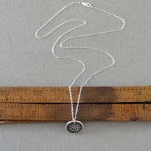Load image into Gallery viewer, North Star Wax Seal Necklace - Antique Wax Seal Jewelry With Guiding Star Polaris French motto I Trust It