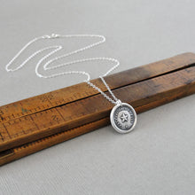 Load image into Gallery viewer, North Star Wax Seal Necklace - Antique Wax Seal Jewelry With Guiding Star Polaris French motto I Trust It