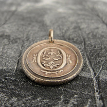 Load image into Gallery viewer, Wax Seal Charm Initial O - wax seal jewelry pendant alphabet charms Letter O - RQP Studio