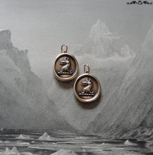 Load image into Gallery viewer, Wolf Wax Seal Pendant - Courage symbol with wolf head crest - RQP Studio