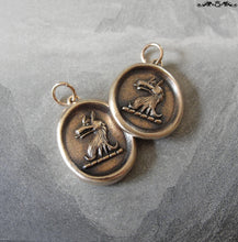 Load image into Gallery viewer, Wolf Wax Seal Pendant - Courage symbol with wolf head crest - RQP Studio
