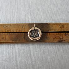 Load image into Gallery viewer, Patience Victorious In Hardship - Wax Seal Charm Lion Crest Bronze Wax Seal Jewelry