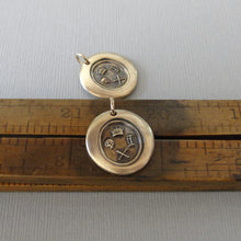 Load image into Gallery viewer, Memento Mori Wax Seal Pendant - Skull Bones Crown Antique Bronze Wax Seal Jewelry