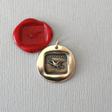 Load image into Gallery viewer, Fearless Wax Seal Charm with eagle - Soar Without Fear - antique wax seal charm jewelry French No Fear motto - RQP Studio
