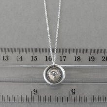 Load image into Gallery viewer, Wax seal necklace with friendship motto in French &quot;Time Passes But The Friendship Remains&quot;. Antique wax seal charm jewelry made in silver.
