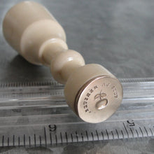 Load image into Gallery viewer, Golden Apple Wax Seal Stamp - Remake of Antique 19th Century Wax Seal French Motto
