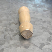 Load image into Gallery viewer, Wings Wax Seal Stamp - Remake of Antique 19th Century Motto Wax Seal Mount Up
