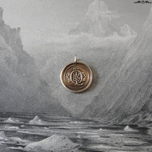 Load image into Gallery viewer, Wax Seal Charm Initial Q - wax seal jewelry pendant alphabet charms Letter Q - RQP Studio
