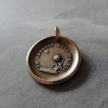 Load image into Gallery viewer, Wax Seal Charm Sun Flower - antique wax seal jewelry French love motto I Languish Without You - RQP Studio
