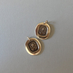 Skull Wax Seal Charm - No Fear - Antique Bronze Wax Seal Jewelry Memento Mori