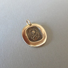 Load image into Gallery viewer, Skull Wax Seal Charm - No Fear - Antique Bronze Wax Seal Jewelry Memento Mori
